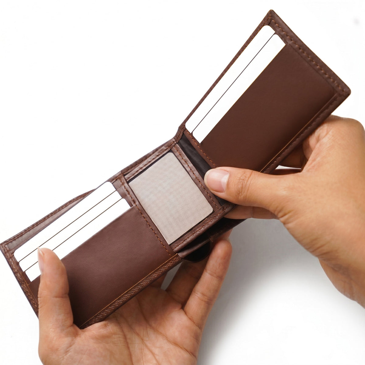 The Detachable V2 Wallet